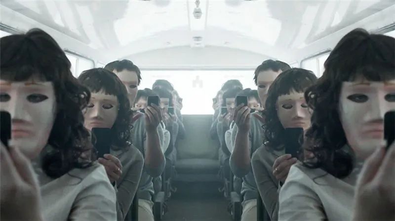 两个人www剧照2